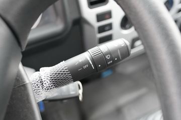 һ������ ��ž���1ϵ 84���� 4X2 3.73����ж��(CA3040K7L2E5-3)ͼƬ