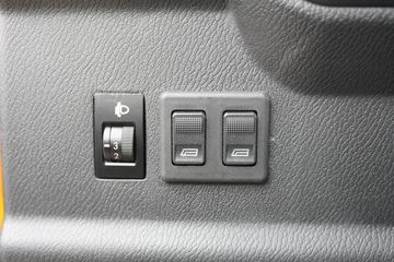 һ������ ��ž���1ϵ 84���� 4X2 3.73����ж��(CA3040K7L2E5-3)ͼƬ