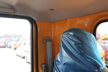 һ������ ��Ź�ʨ 2.2L 130���� ���� 3.145��˫�������Ῠ(CA1040K2L3RE6B)ͼƬ