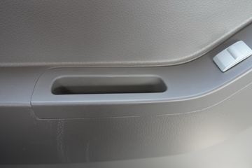 һ������ ��Ź�ʨ 2.2L 130���� ���� 3.145��˫�������Ῠ(CA1040K2L3RE6B)ͼƬ