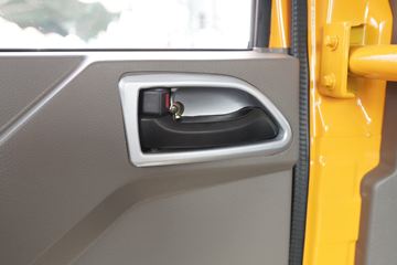 һ������ ��Ź�ʨ 2.2L 130���� ���� 3.145��˫�������Ῠ(CA1040K2L3RE6B)ͼƬ