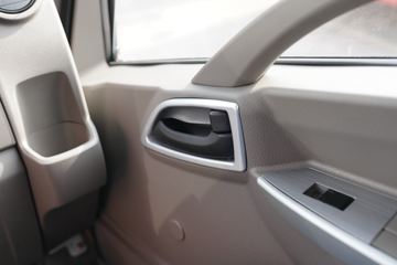 һ������ ��Ź�ʨ 2.2L 130���� ���� 3.145��˫�������Ῠ(CA1040K2L3RE6B)ͼƬ