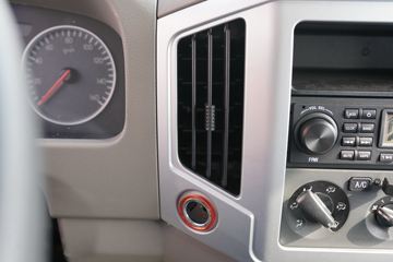 һ������ ��Ź�ʨ 2.2L 130���� ���� 3.145��˫�������Ῠ(CA1040K2L3RE6B)ͼƬ