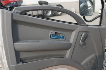 �ƿ�ŷ�� С���� 1.6L 105���� CNG 3.08���Ű�����΢��ͼƬ