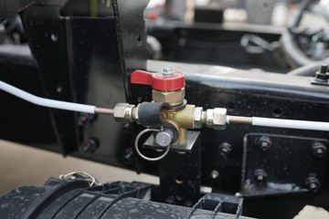 �ƿ�ŷ�� С���� 1.6L 105���� CNG 3.08���Ű�����΢��ͼƬ