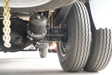 һ������ ��Ź�ʨ 2.2L 130���� ���� 3.145��˫�������Ῠ(CA1040K2L3RE6B)ͼƬ