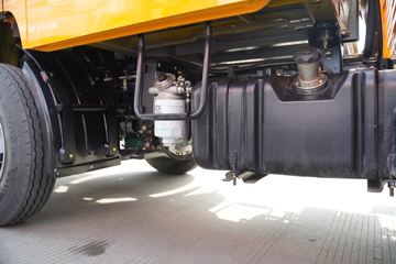 һ������ ��Ź�ʨ 2.2L 130���� ���� 3.145��˫�������Ῠ(CA1040K2L3RE6B)ͼƬ