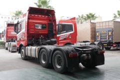 三一重卡 朱宏版 550马力 6X4 牵引车(HQC4250T)