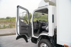 现代商用车 泓图EV2 4.5T 4.08米纯电动冷藏车(CHM5042XLCZDC33BEV)