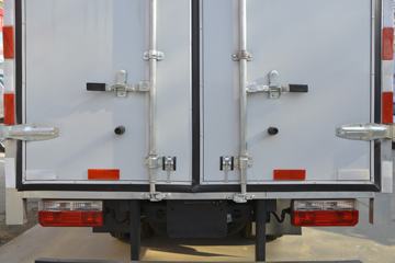 ����;�� T5 1.5L 113���� 3.7�׵�����ʽС��(����)(EQ5031XXY16QEAC)ͼƬ