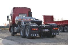 大运 新N8E重卡 钜赢版 460马力 6X4 LNG牵引车(470冲焊桥)(国六)(CGC4250N6ECBB)