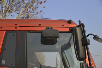 �ൺ��� ��V 220���� 6X2 6.8����ж��ͼƬ