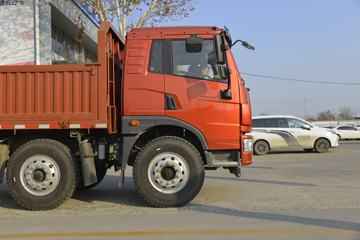 �ൺ��� ��V 220���� 6X2 6.8����ж��ͼƬ