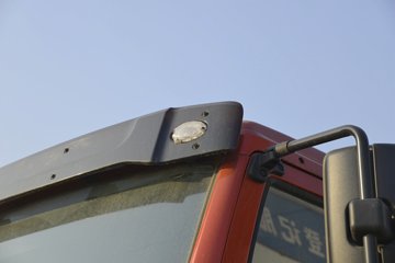 �ൺ��� ��V 220���� 6X2 6.8����ж��ͼƬ