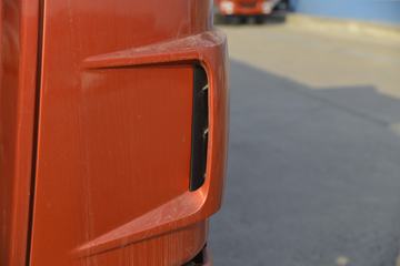�ൺ��� ��V 220���� 6X2 6.8����ж��ͼƬ