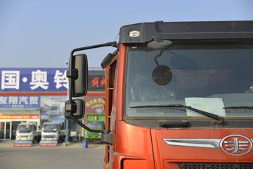 �ൺ��� ��V 220���� 6X2 6.8����ж��ͼƬ