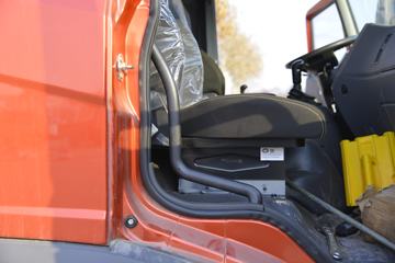 �ൺ��� ��V 220���� 6X2 6.8����ж��ͼƬ