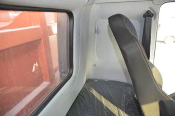 �ൺ��� ��V 220���� 6X2 6.8����ж��ͼƬ