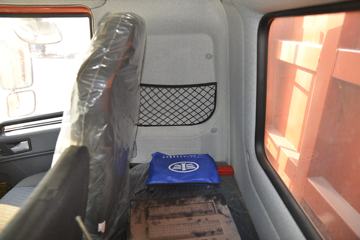 �ൺ��� ��V 220���� 6X2 6.8����ж��ͼƬ
