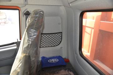 �ൺ��� ��V 220���� 6X2 6.8����ж��ͼƬ