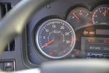 �ൺ��� ��V 220���� 6X2 6.8����ж��ͼƬ
