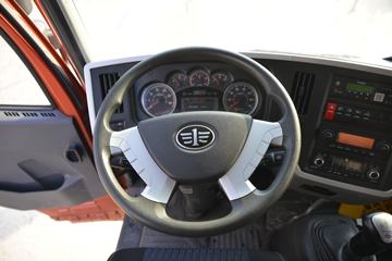 �ൺ��� ��V 220���� 6X2 6.8����ж��ͼƬ