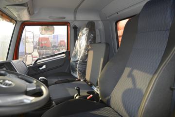 �ൺ��� ��V 220���� 6X2 6.8����ж��ͼƬ