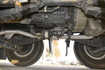 �ൺ��� ��V 220���� 6X2 6.8����ж��ͼƬ