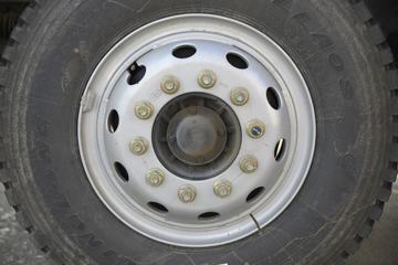 �ൺ��� ��V 220���� 6X2 6.8����ж��ͼƬ
