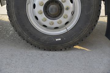 �ൺ��� ��V 220���� 6X2 6.8����ж��ͼƬ
