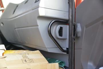 �ൺ��� ��V 220���� 6X2 7.1����ж��ͼƬ