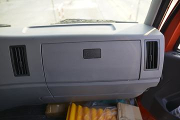 �ൺ��� ��V 220���� 6X2 7.1����ж��ͼƬ