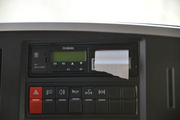 �ൺ��� ��V 220���� 6X2 7.1����ж��ͼƬ