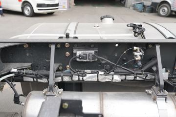 �������� ����H5�п� 240���� 4X2 6.8�ײ�դʽ�ػ���(153����)ͼƬ