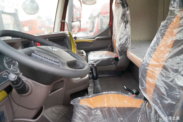 新乘龙轻奢460!2021崭新出行!