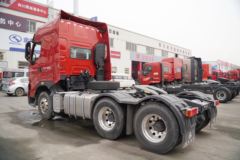 东风柳汽 乘龙H7重卡 560马力 6X4牵引车(LZ4258H7DB)