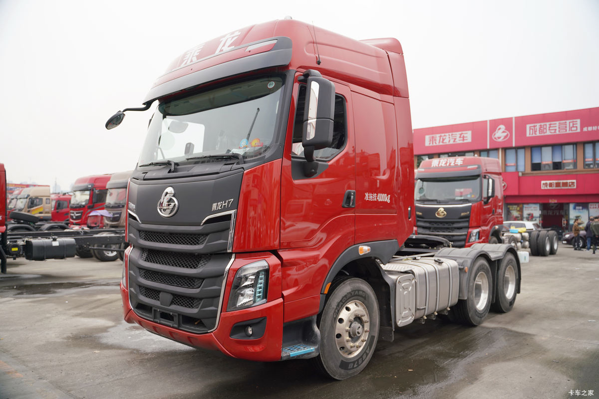 东风柳汽 乘龙H7重卡 600马力 6X4牵引车