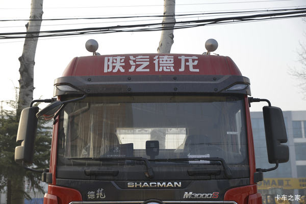 德龙M3000S牵引车包头市火热促销中 让利高达0.8万
