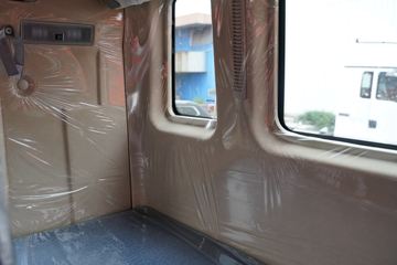 �й����� �ǵ¿�SITRAK G5�ؿ� 240���� 4X2 9.6����ʽ�ػ���(ZZ5186XXYN711GE1)ͼƬ