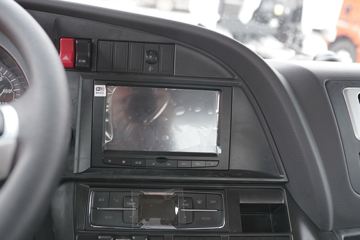 �й����� �ǵ¿�SITRAK G5�ؿ� 240���� 4X2 9.6����ʽ�ػ���(ZZ5186XXYN711GE1)ͼƬ