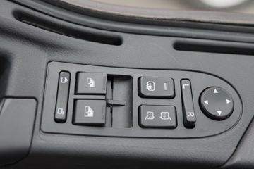 �й����� �ǵ¿�SITRAK G5�ؿ� 240���� 4X2 9.6����ʽ�ػ���(ZZ5186XXYN711GE1)ͼƬ