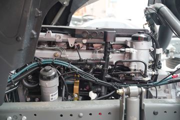 �й����� �ǵ¿�SITRAK G5�ؿ� 240���� 4X2 9.6����ʽ�ػ���ͼƬ