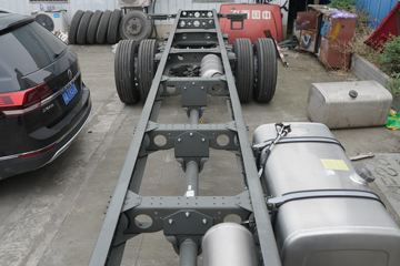 �й����� �ǵ¿�SITRAK G5�ؿ� 240���� 4X2 9.6����ʽ�ػ���ͼƬ