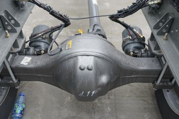 �й����� �ǵ¿�SITRAK G5�ؿ� 240���� 4X2 9.6����ʽ�ػ���ͼƬ