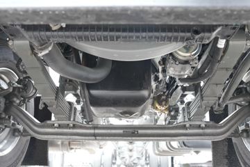 �й����� �ǵ¿�SITRAK G5�ؿ� 240���� 4X2 9.6����ʽ�ػ���ͼƬ