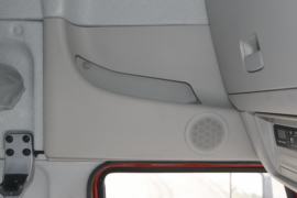 凤凰C5&nbsp;牵引车驾驶室                                               图片