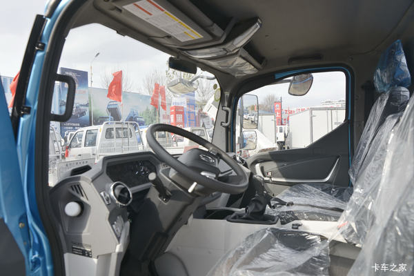 购飞碟W5双重好礼:0利息,优惠0.3万