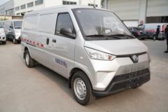 北京牌 小河马 2.5T 4.5米纯电动封闭厢式运输车