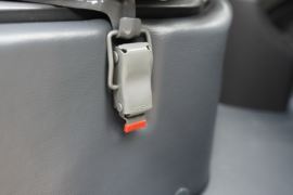 小河马&nbsp;电动封闭厢货驾驶室图片