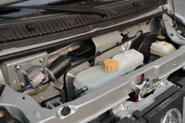 小河马&nbsp;电动封闭厢货底盘图片